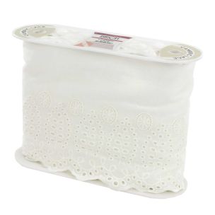 **-Lace Cambric 200mm X 13.7mt-** White ##-Birch Creative 002509-##